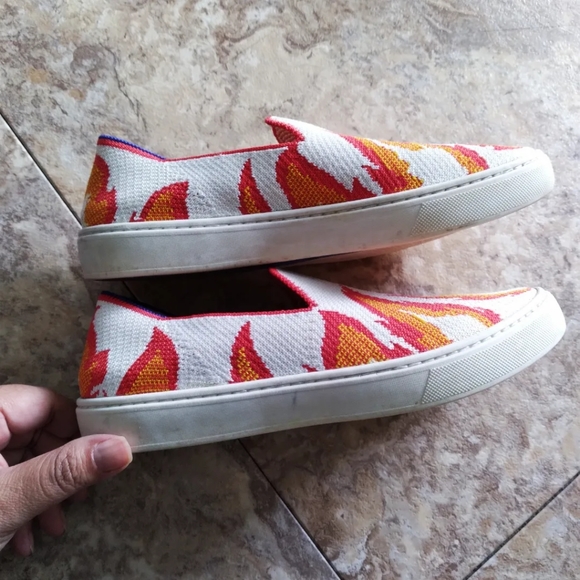 Rothy's Kids Flames slip-on sneakers, size 4 - Picture 3 of 9
